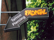 Tattoo Piercing Frontal